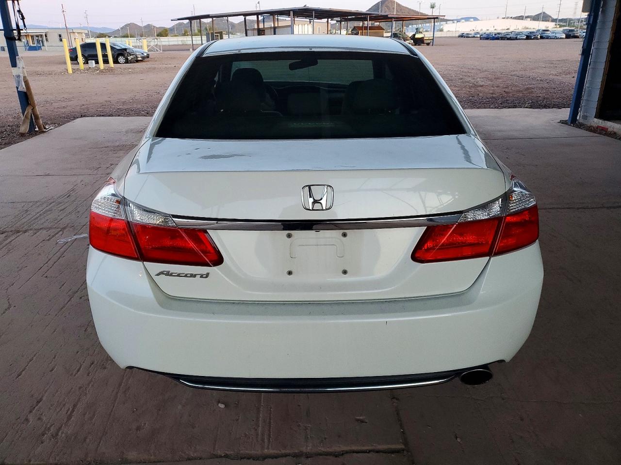 2013 HONDA ACCORD LX photo 6