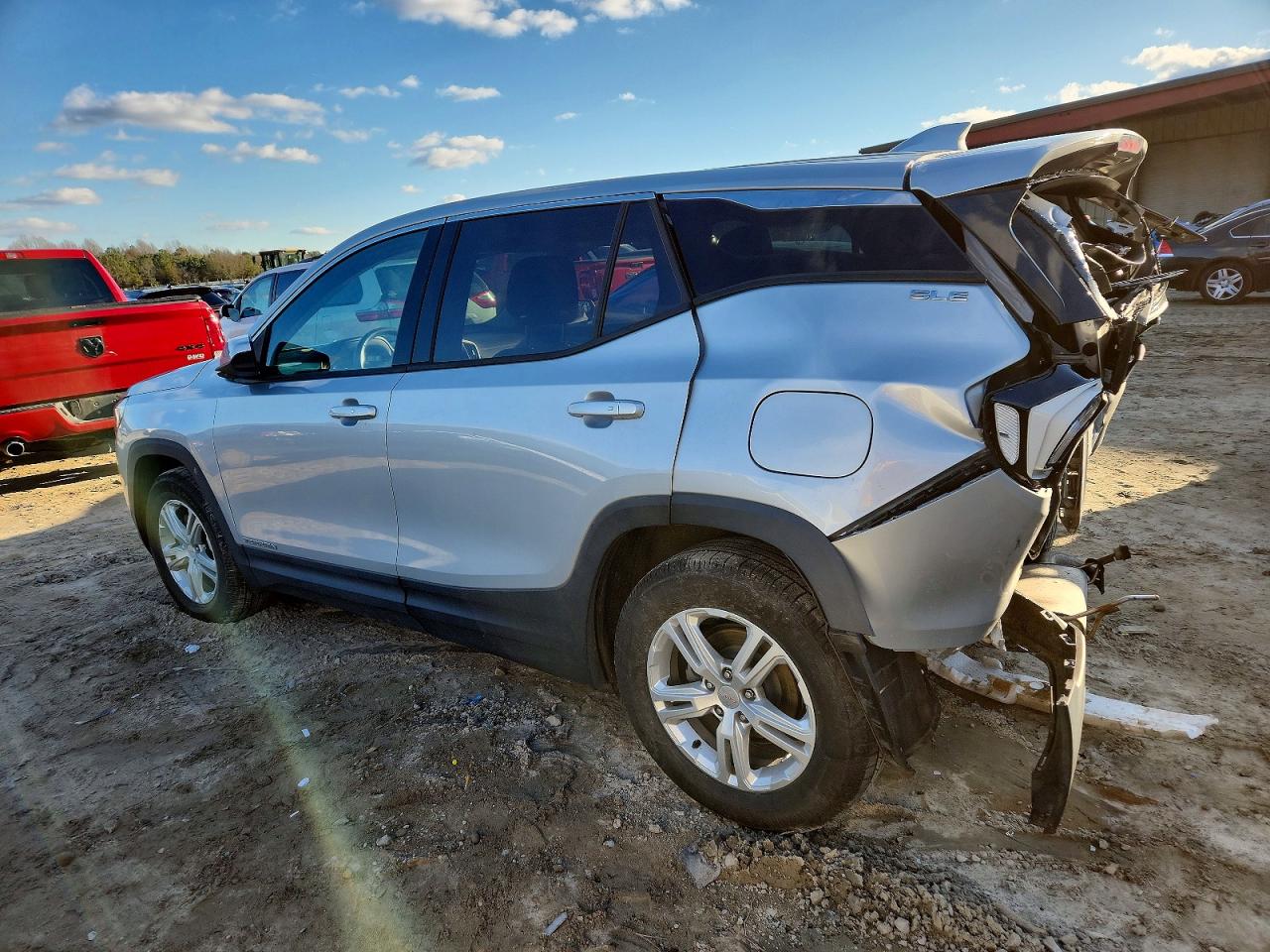 2020 GMC TERRAIN SLE photo 2