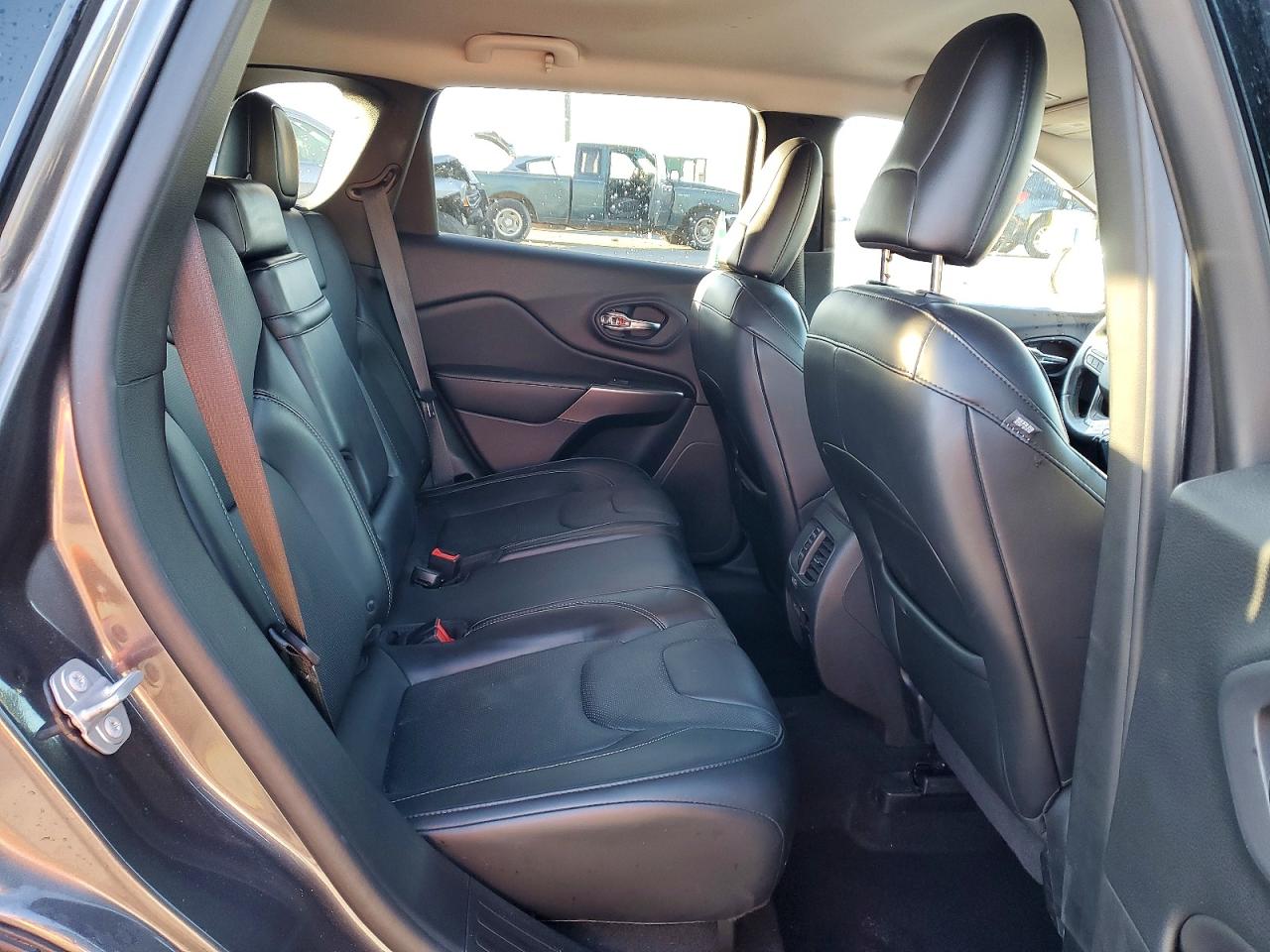 2019 JEEP CHEROKEE LIMITED photo 10