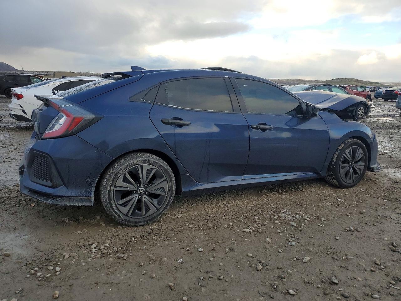 2017 HONDA CIVIC EX photo 3