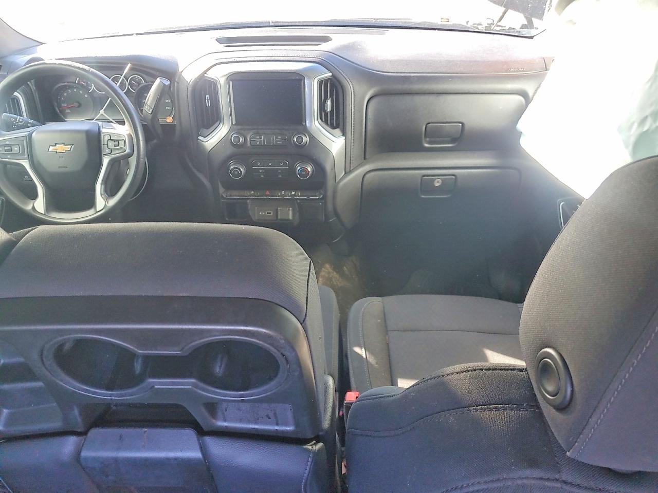 2020 CHEVROLET SILVERADO C1500 LT photo 8