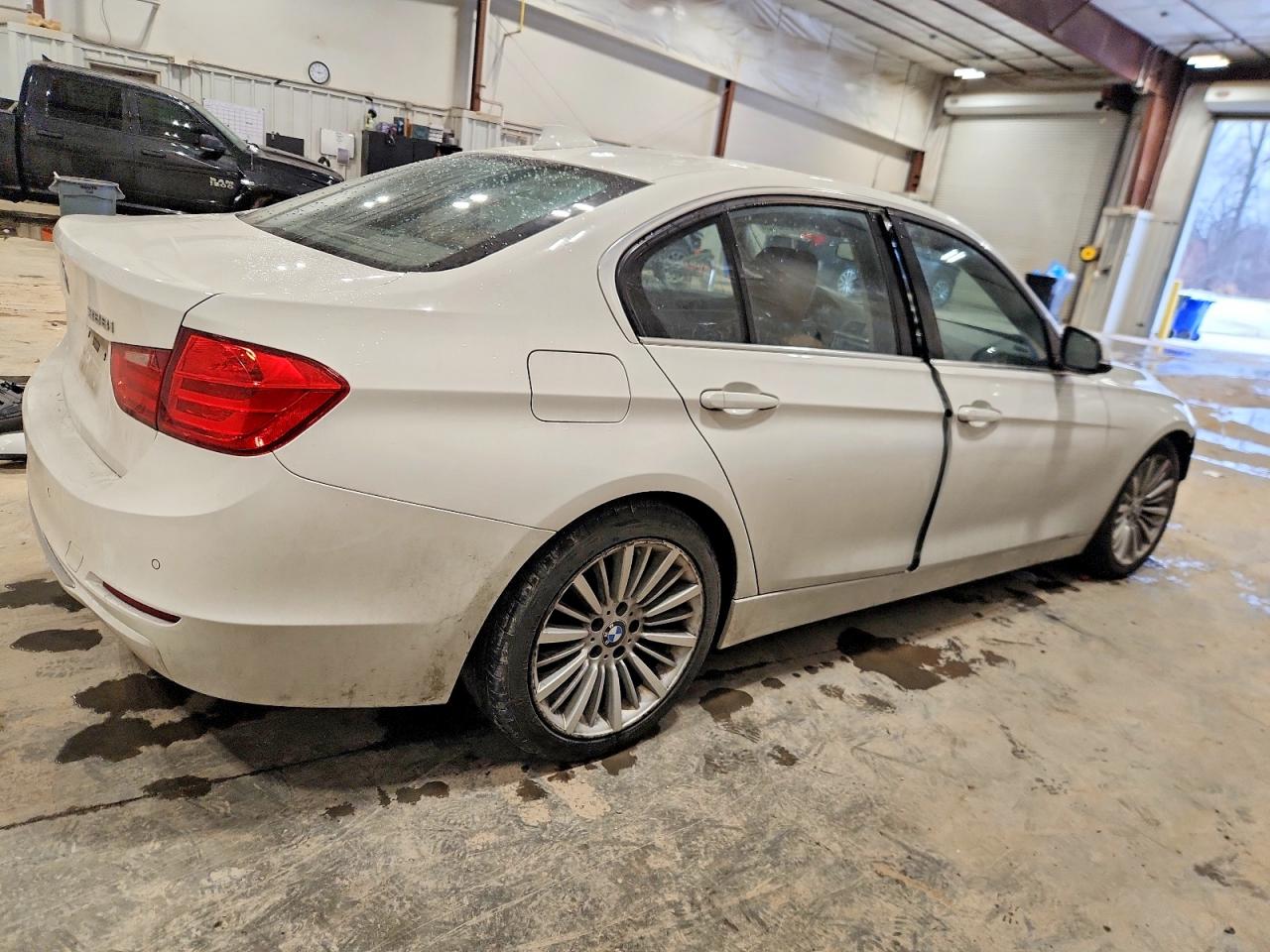 2013 BMW 328 I photo 3