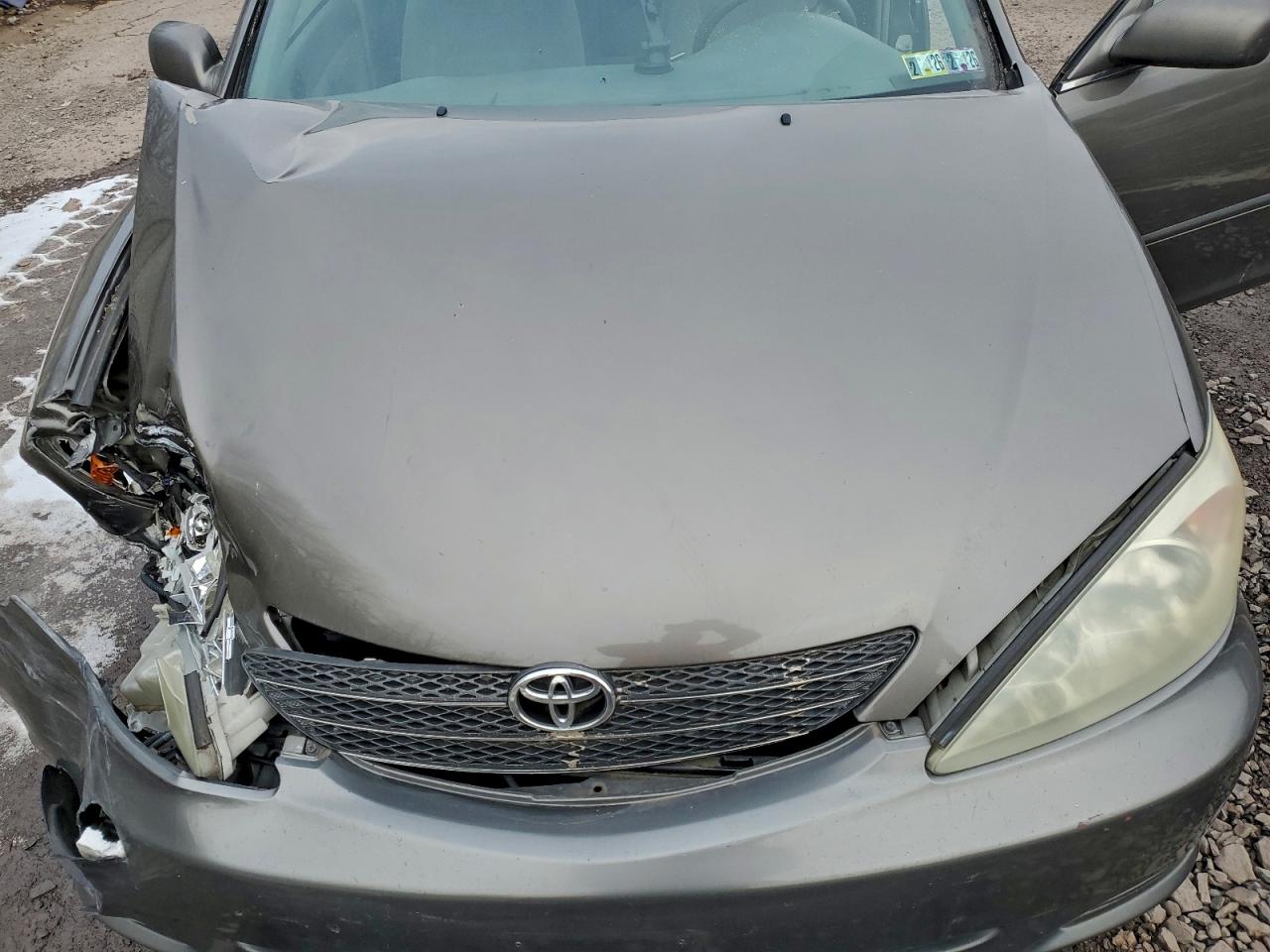 2002 TOYOTA CAMRY LE photo 21