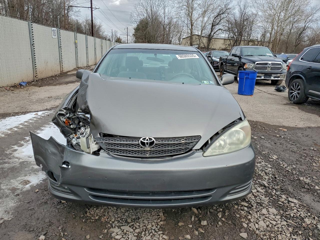 2002 TOYOTA CAMRY LE photo 9