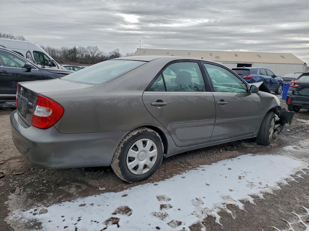2002 TOYOTA CAMRY LE photo 5