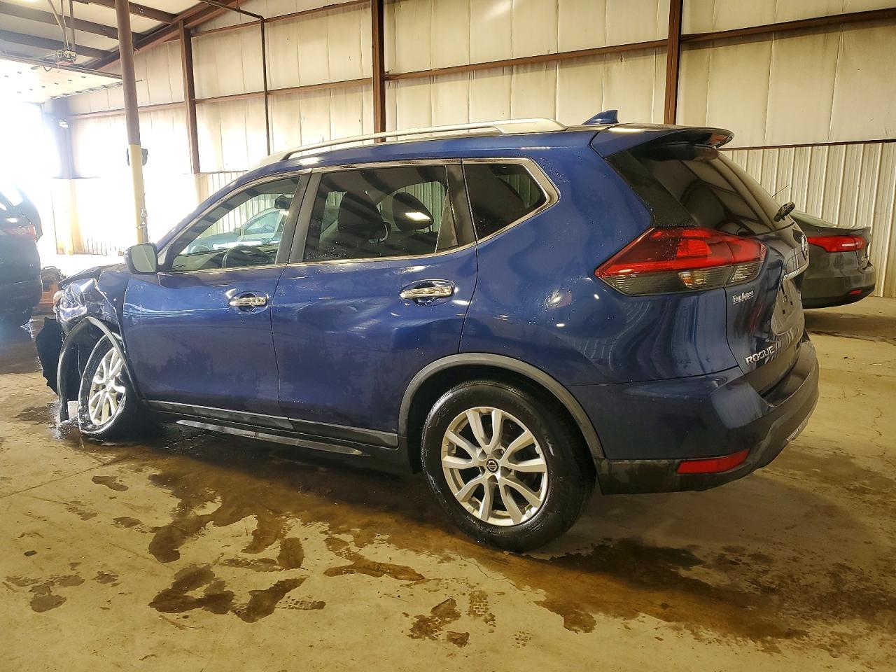 2018 NISSAN ROGUE S photo 2