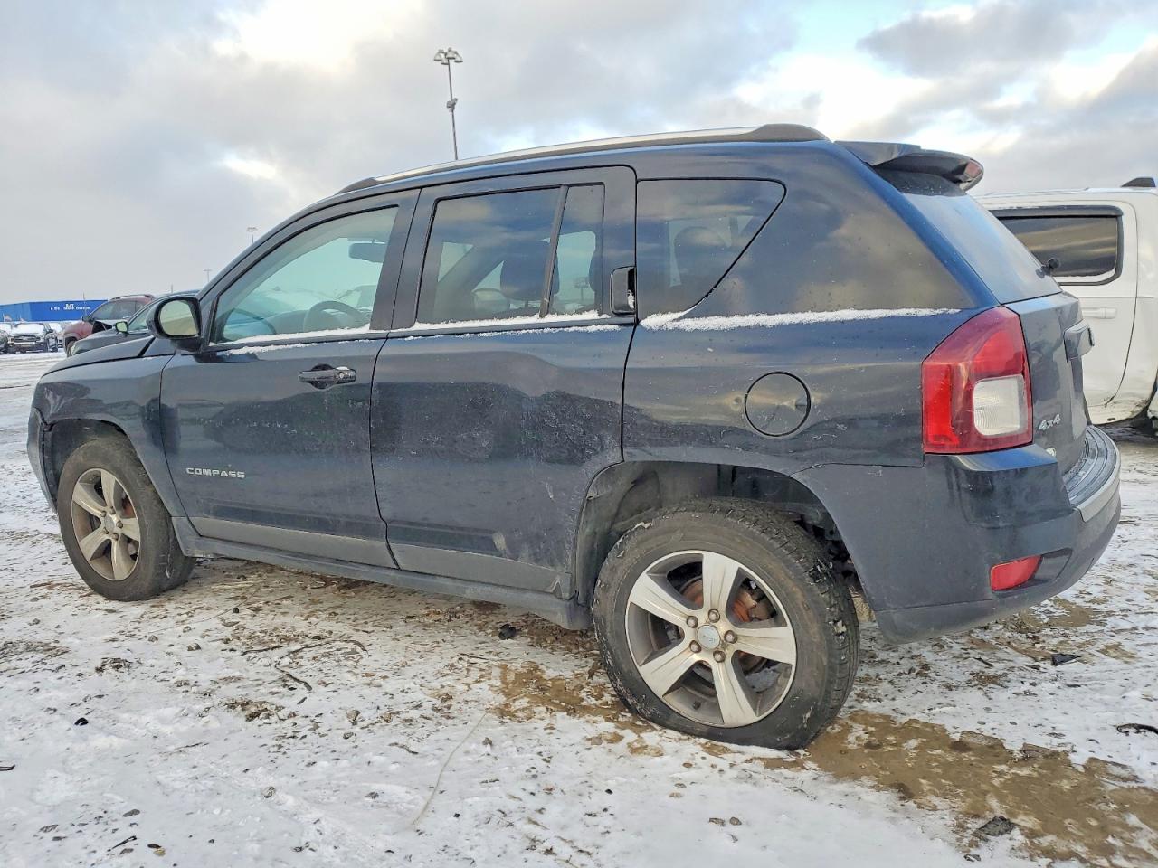 2016 JEEP COMPASS LATITUDE photo 2