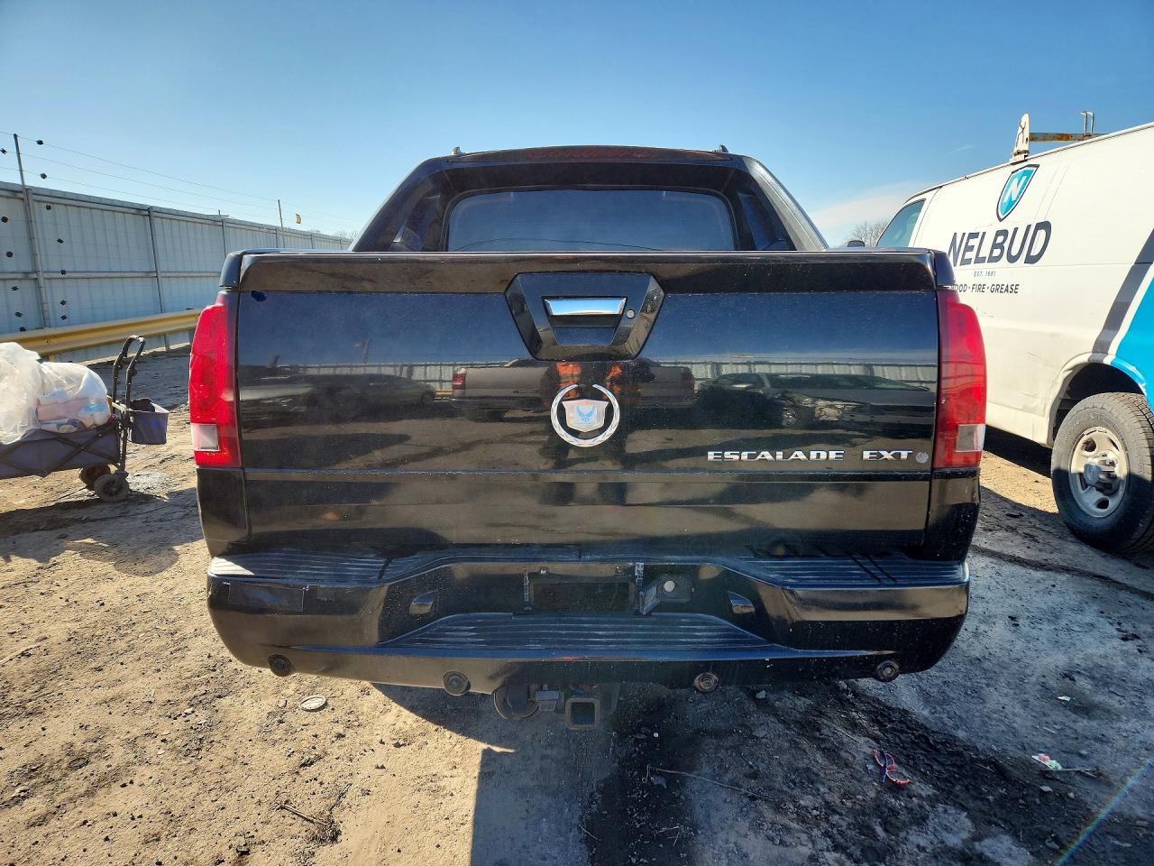 2002 CADILLAC ESCALADE EXT photo 11