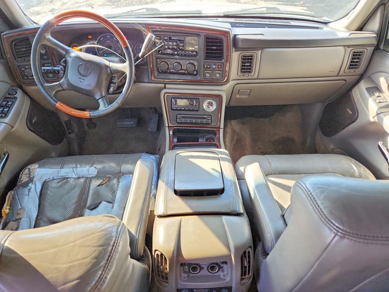2002 CADILLAC ESCALADE EXT photo 15