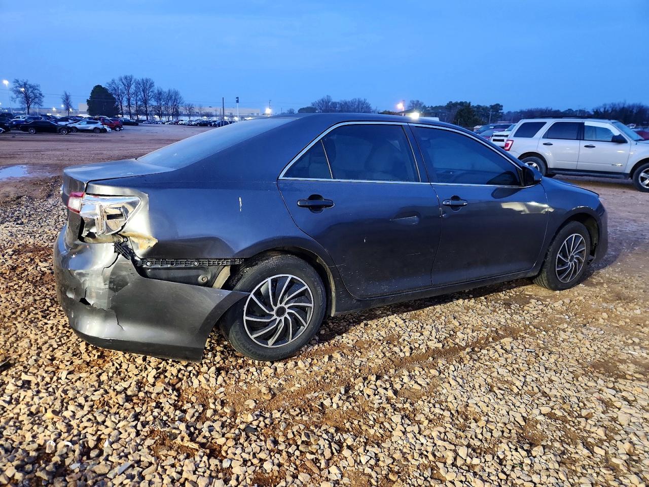 2013 TOYOTA CAMRY L photo 5