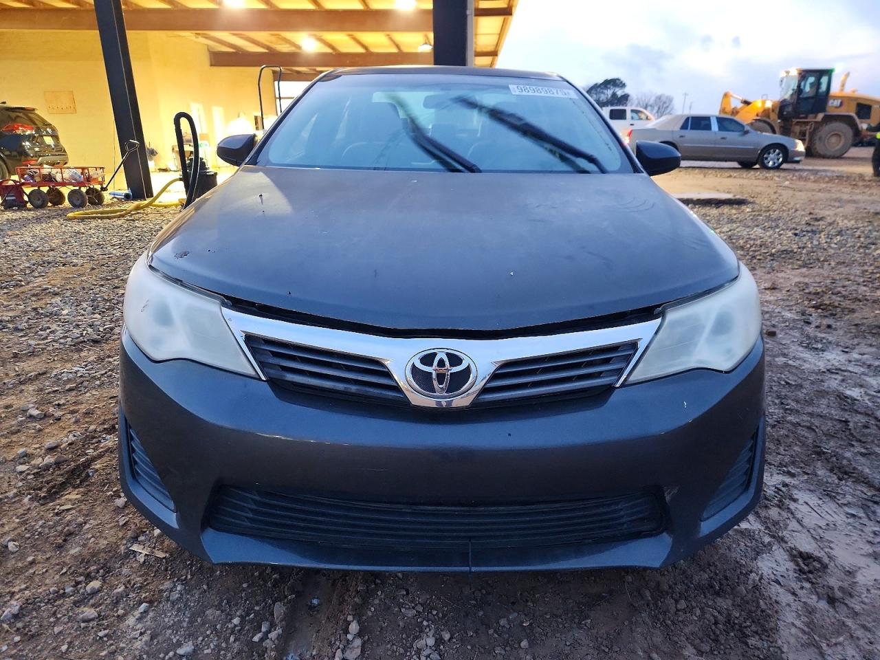 2013 TOYOTA CAMRY L photo 9