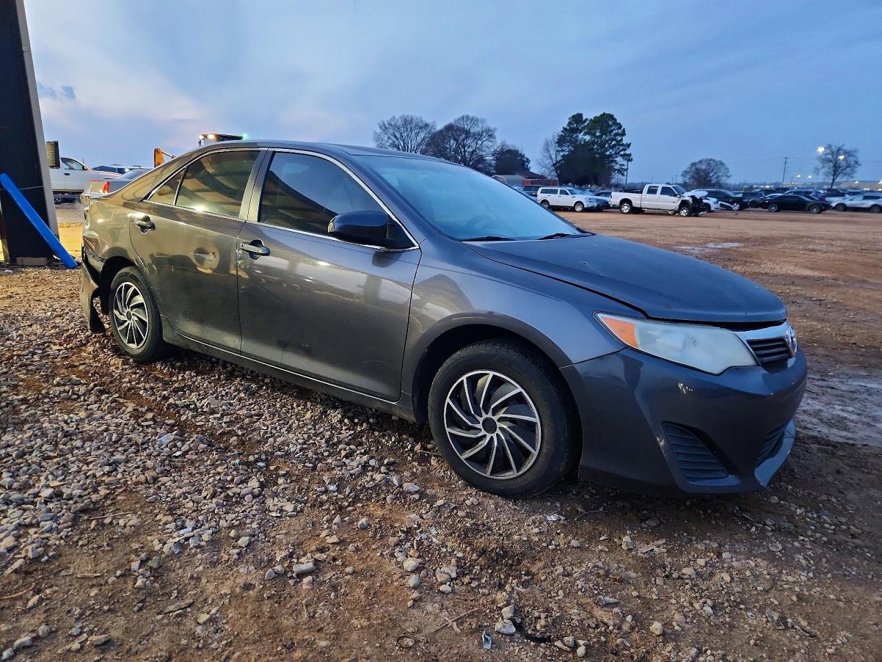 2013 TOYOTA CAMRY L photo 7