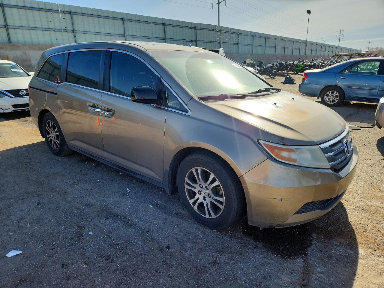 2012 HONDA ODYSSEY EXL photo 4