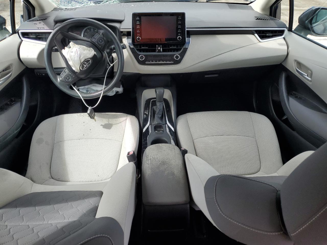 2020 TOYOTA COROLLA LE photo 8