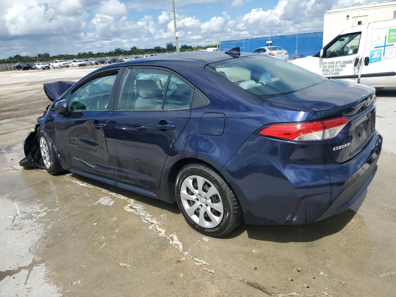 2020 TOYOTA COROLLA LE photo 2