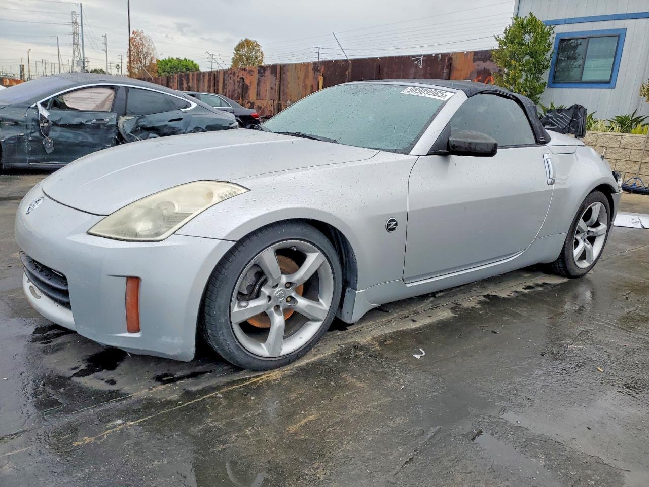 2006 NISSAN 350Z