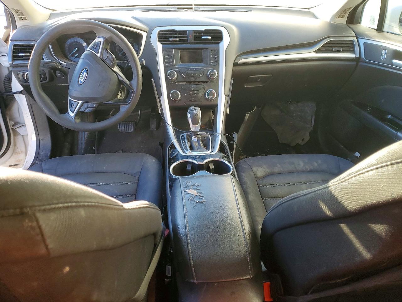 2015 FORD FUSION SE photo 15