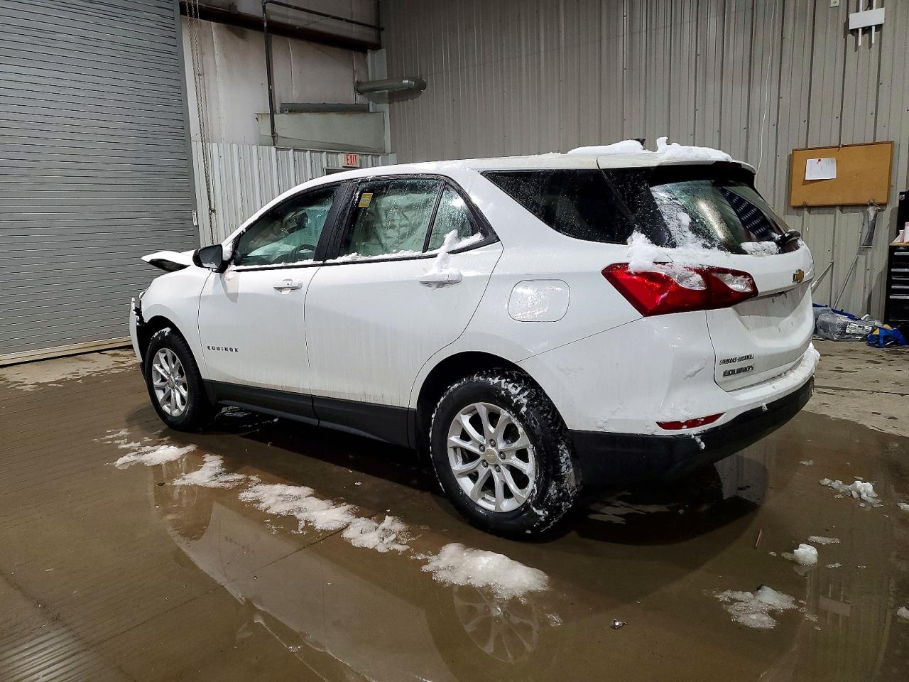 2021 CHEVROLET EQUINOX LS photo 3