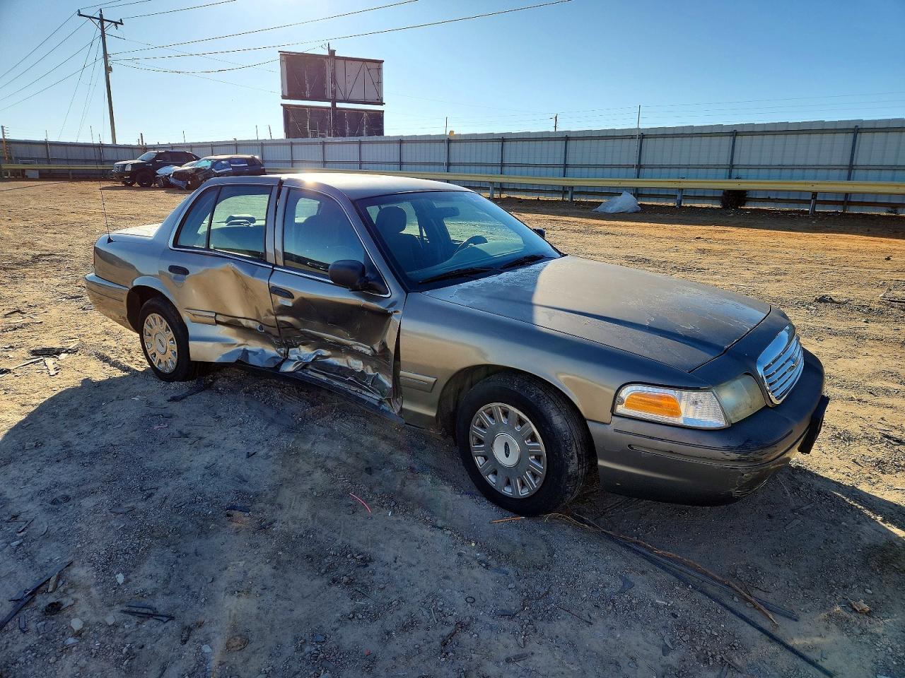 2005 FORD CROWN VICTORIA photo 4