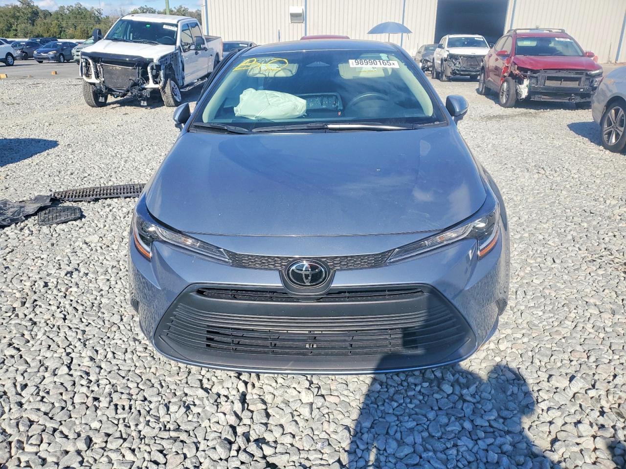 2025 TOYOTA COROLLA LE photo 5