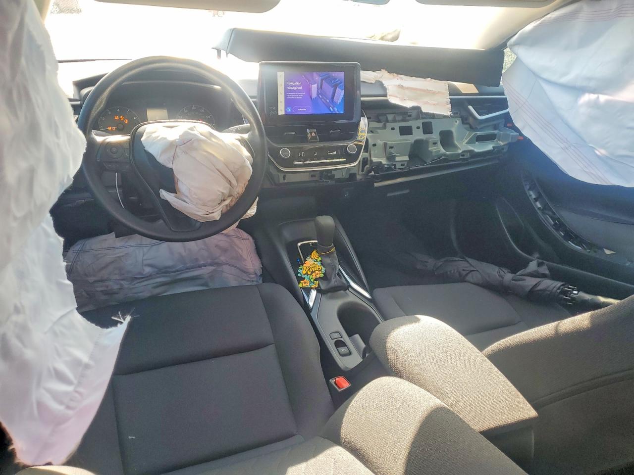2025 TOYOTA COROLLA LE photo 8