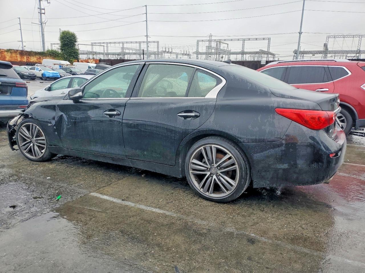 2015 INFINITI Q50 BASE photo 2