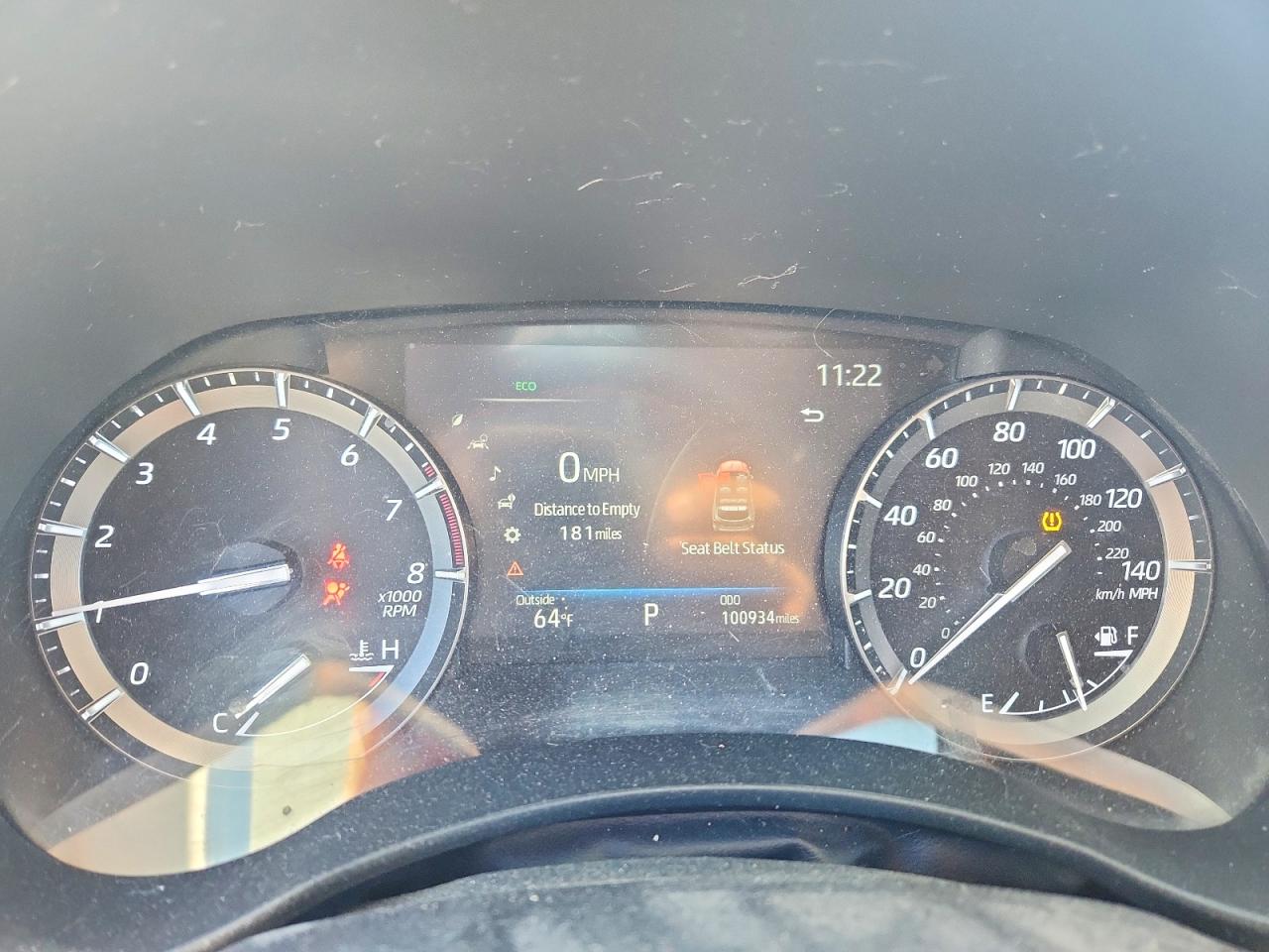 2021 TOYOTA HIGHLANDER XLE photo 9