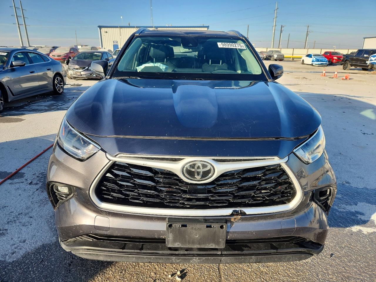 2021 TOYOTA HIGHLANDER XLE photo 5