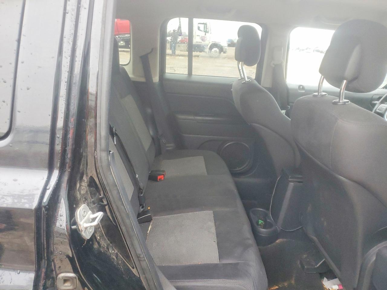 2012 JEEP PATRIOT LATITUDE photo 10