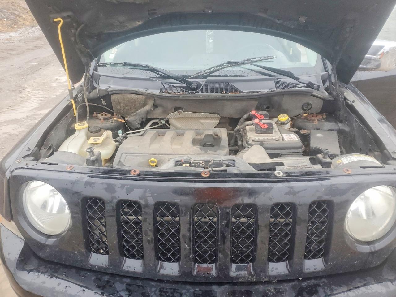 2012 JEEP PATRIOT LATITUDE photo 11