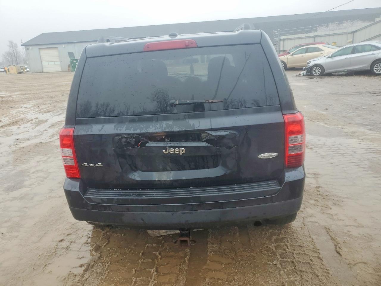 2012 JEEP PATRIOT LATITUDE photo 6