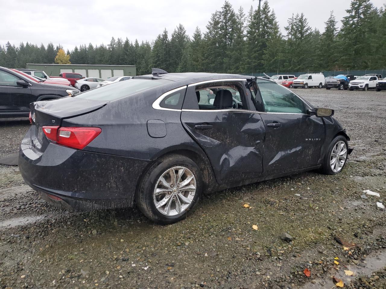 2023 CHEVROLET MALIBU LT photo 3