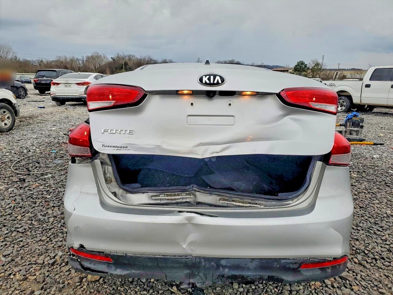2018 KIA FORTE LX photo 16