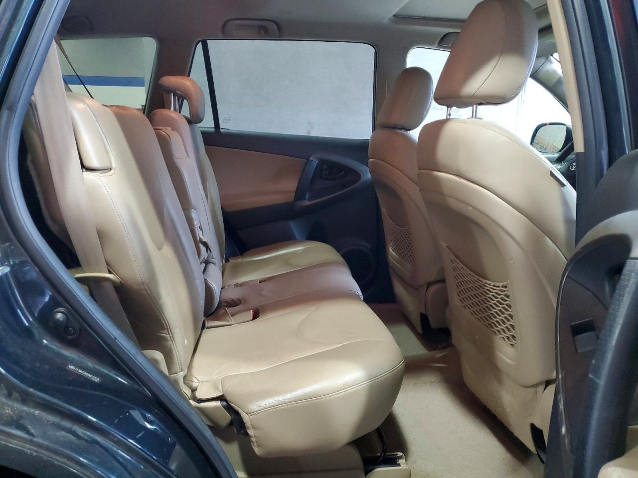 2010 TOYOTA RAV4 LIMITED photo 11