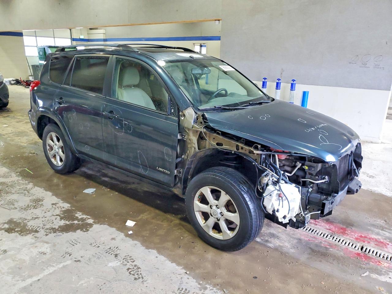 2010 TOYOTA RAV4 LIMITED photo 4