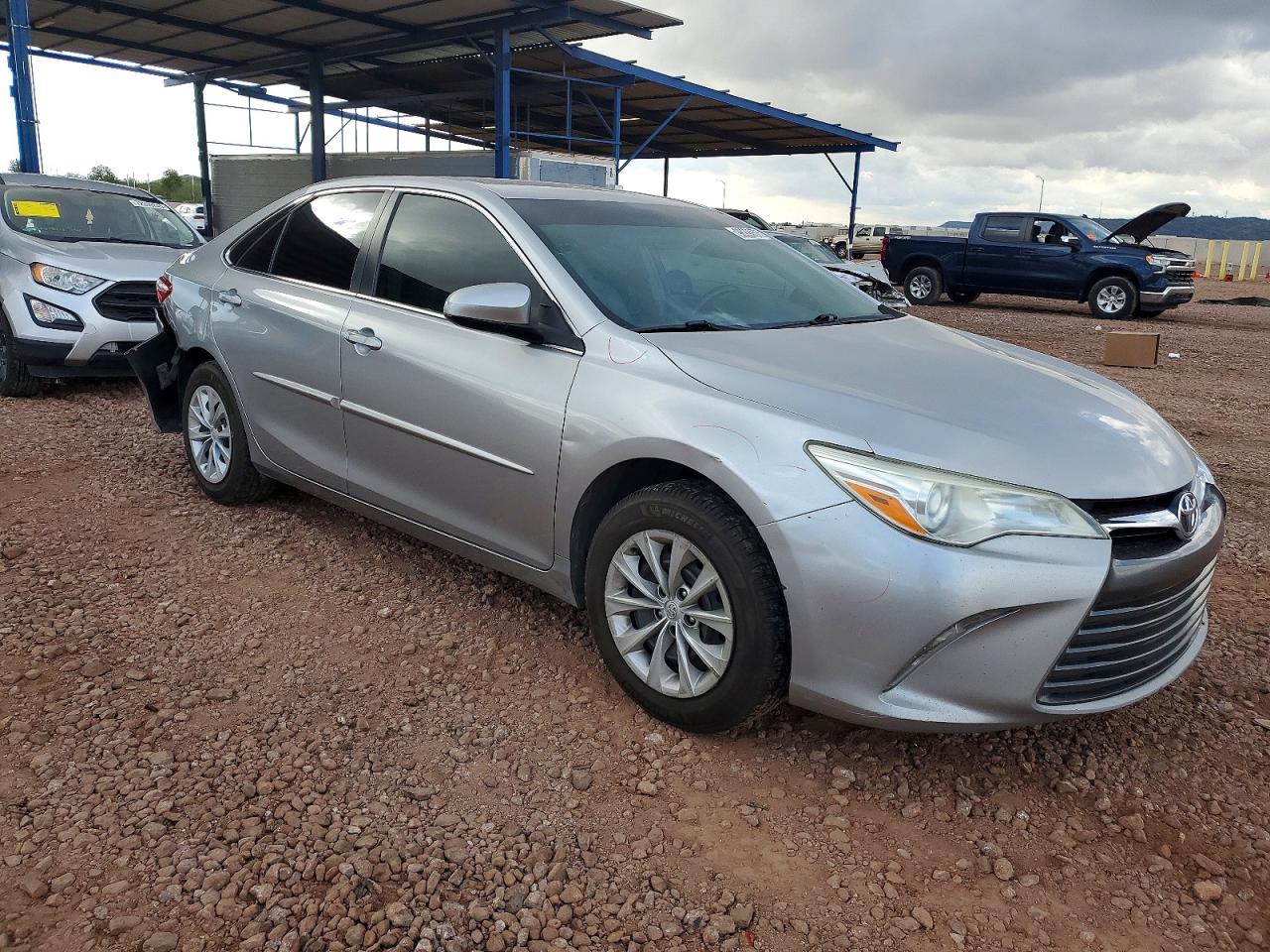 2017 TOYOTA CAMRY LE photo 4