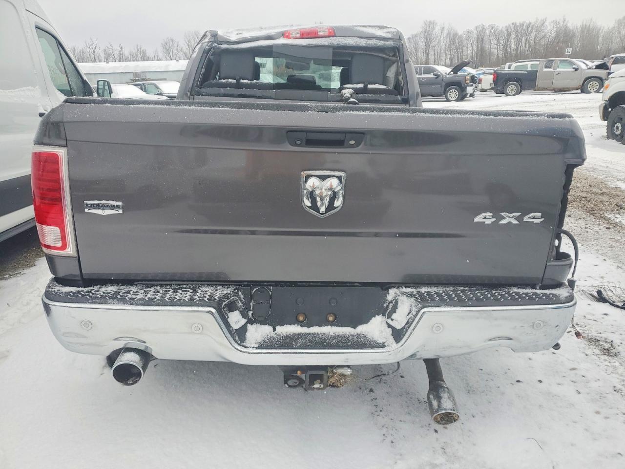 2015 RAM 1500 LARAMIE photo 6
