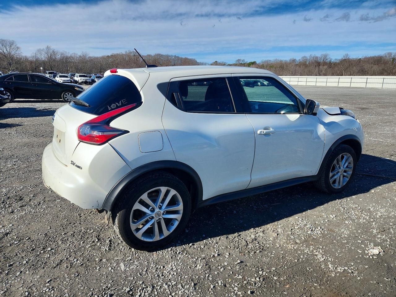 2015 NISSAN JUKE S photo 3