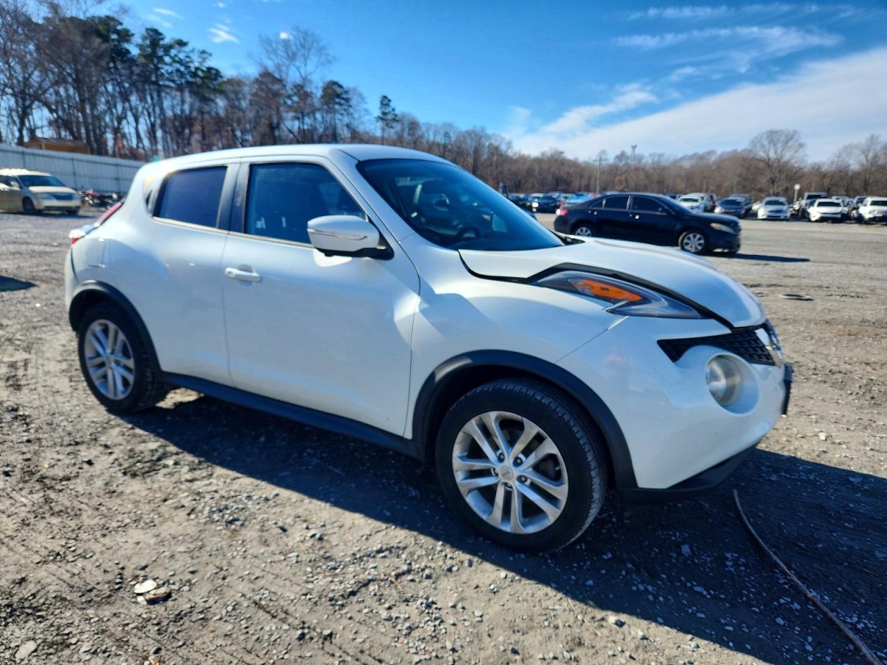 2015 NISSAN JUKE S photo 4