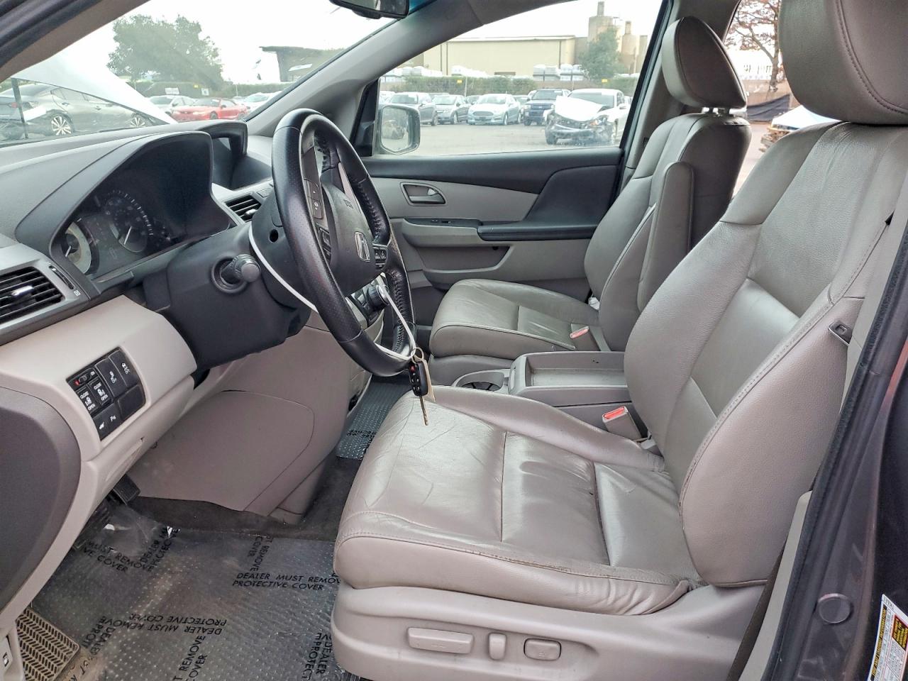 2012 HONDA ODYSSEY TOURING photo 7