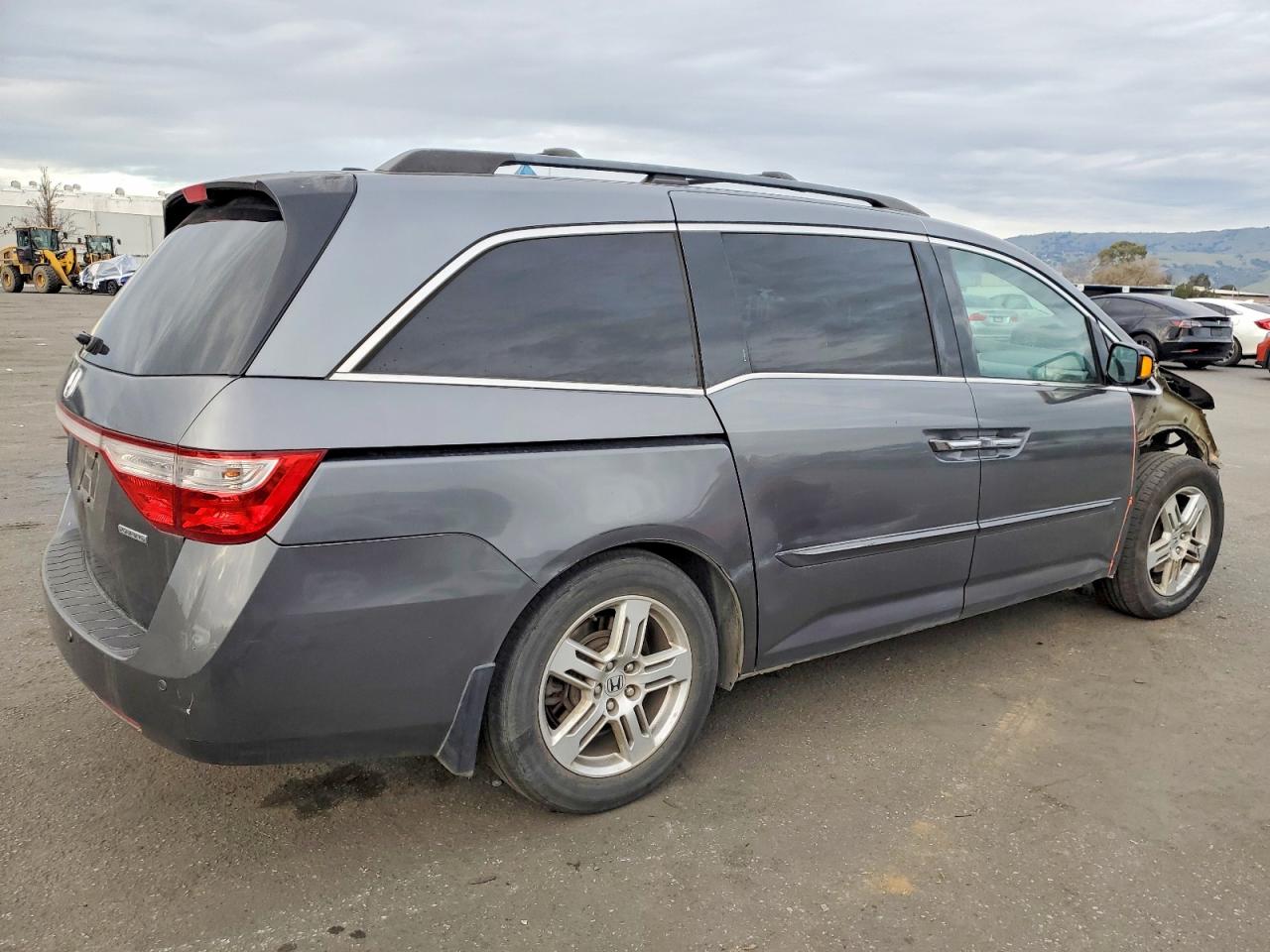 2012 HONDA ODYSSEY TOURING photo 3
