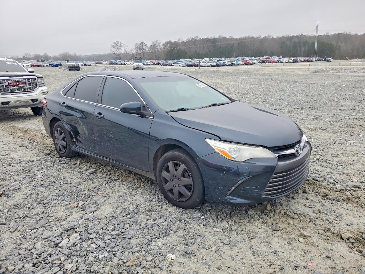 2016 TOYOTA CAMRY LE photo 4