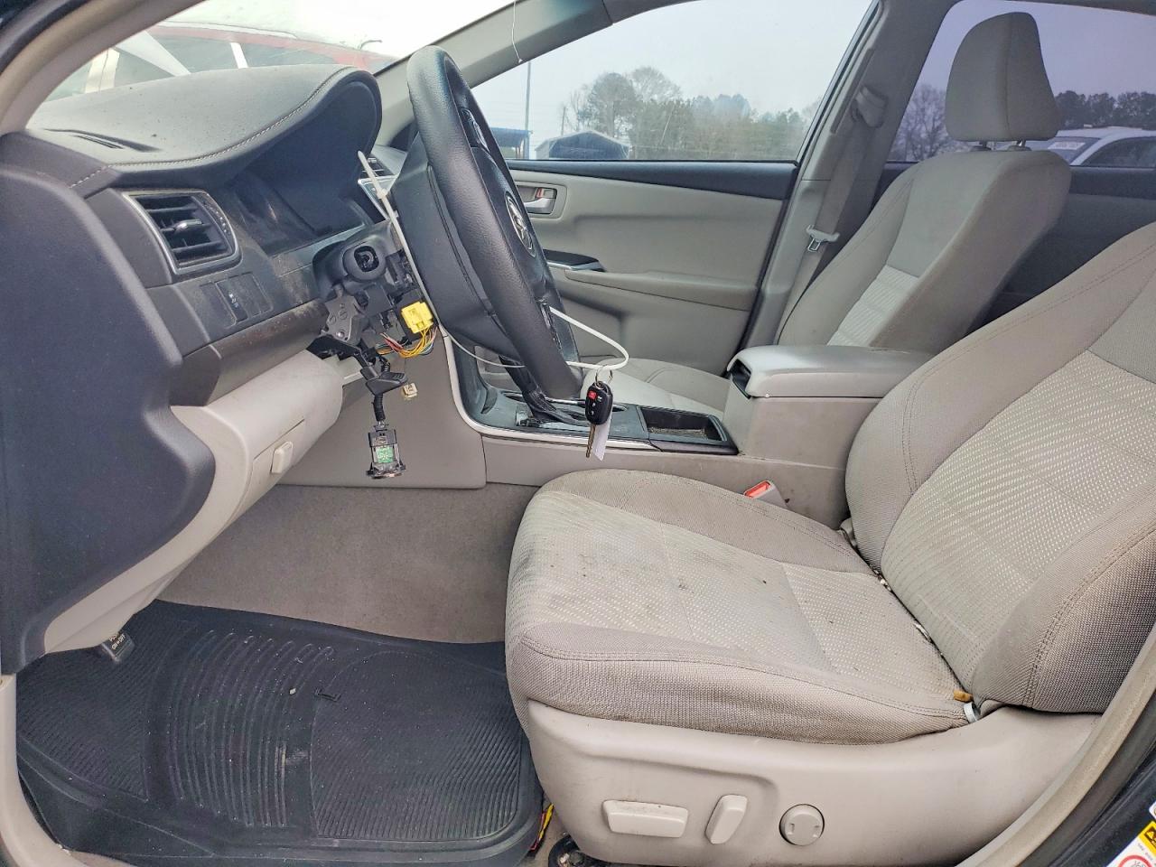 2016 TOYOTA CAMRY LE photo 7