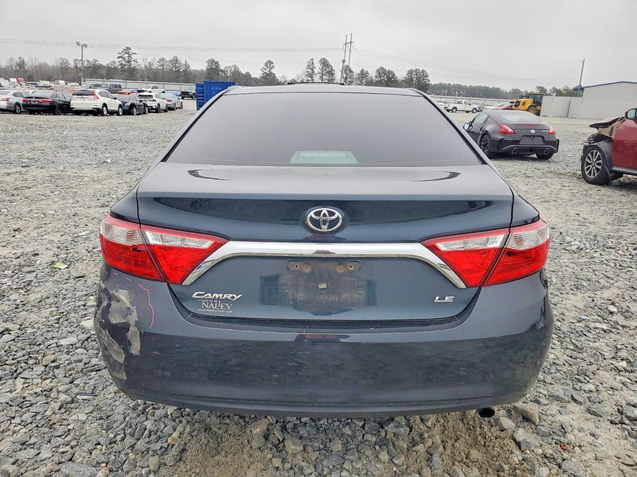 2016 TOYOTA CAMRY LE photo 6