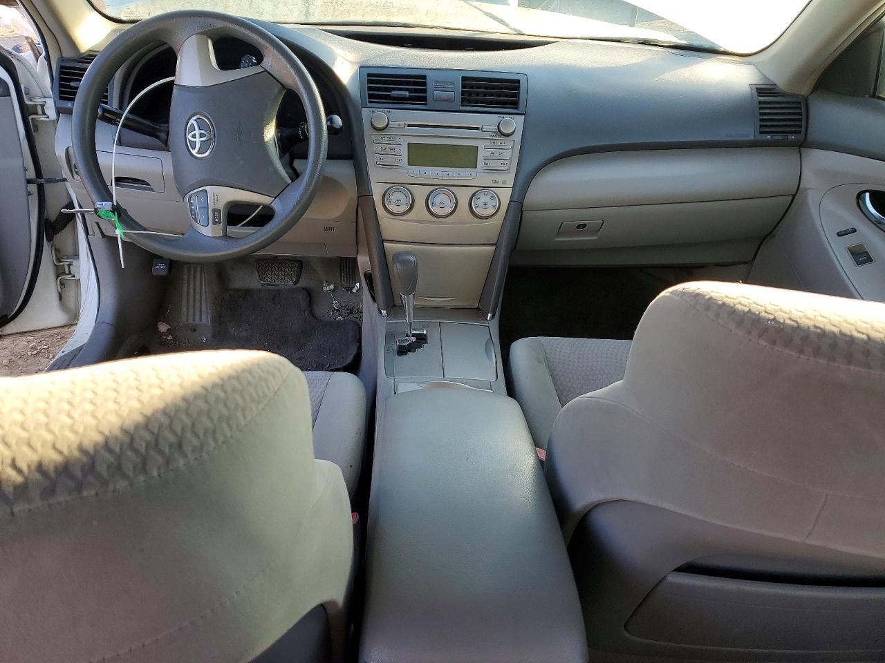 2011 TOYOTA CAMRY BASE photo 8