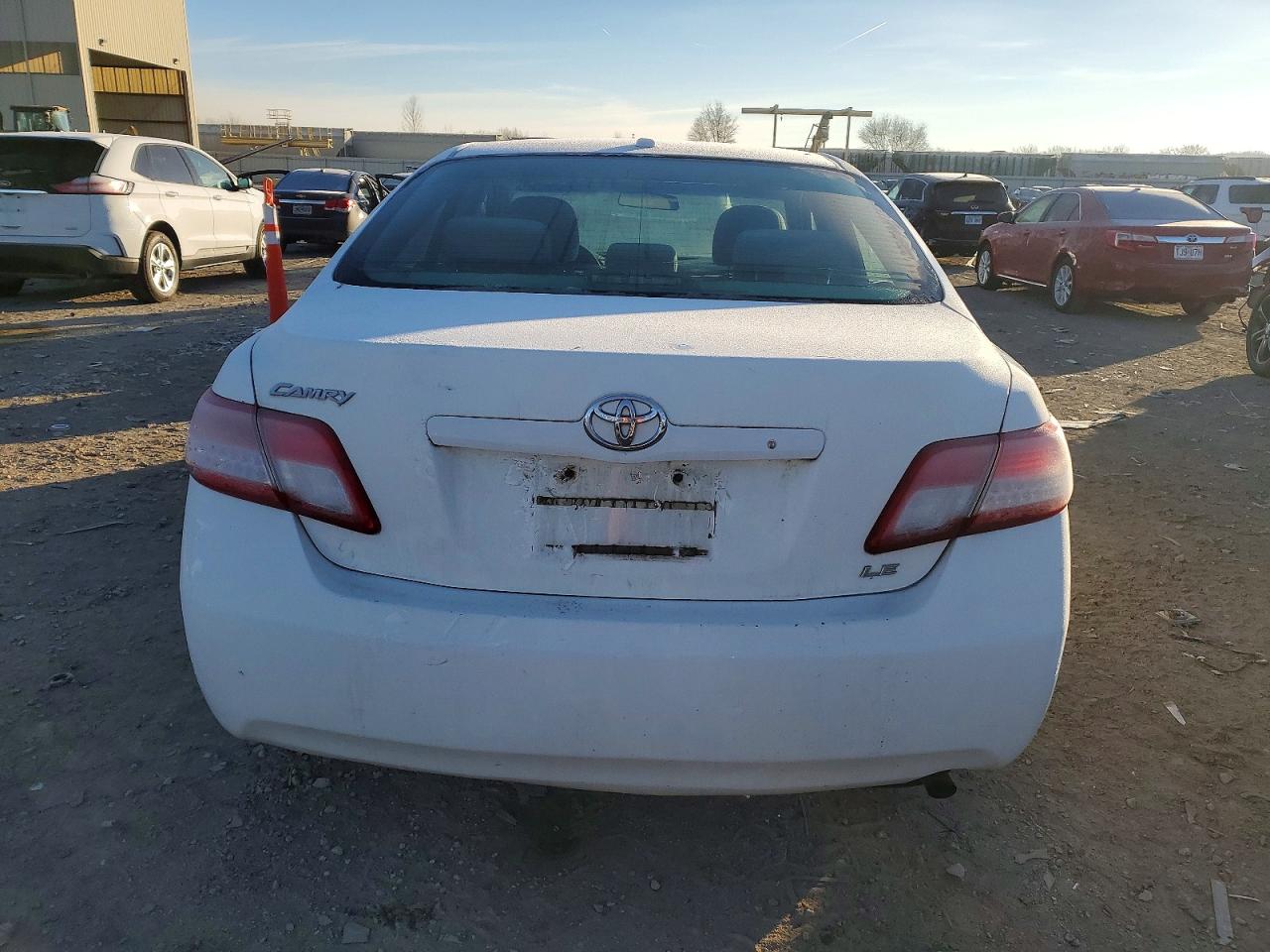 2011 TOYOTA CAMRY BASE photo 6