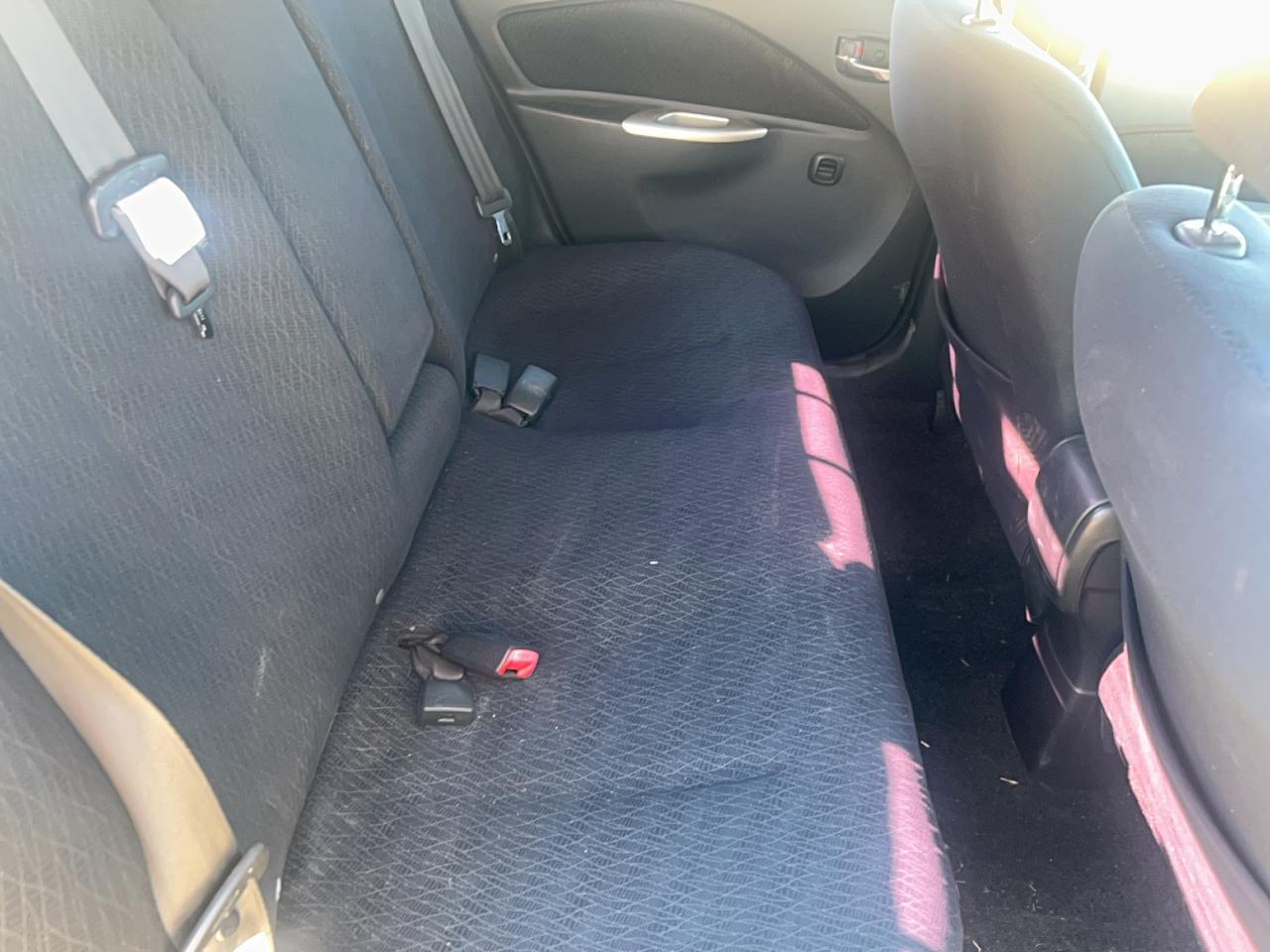 2008 TOYOTA YARIS photo 6