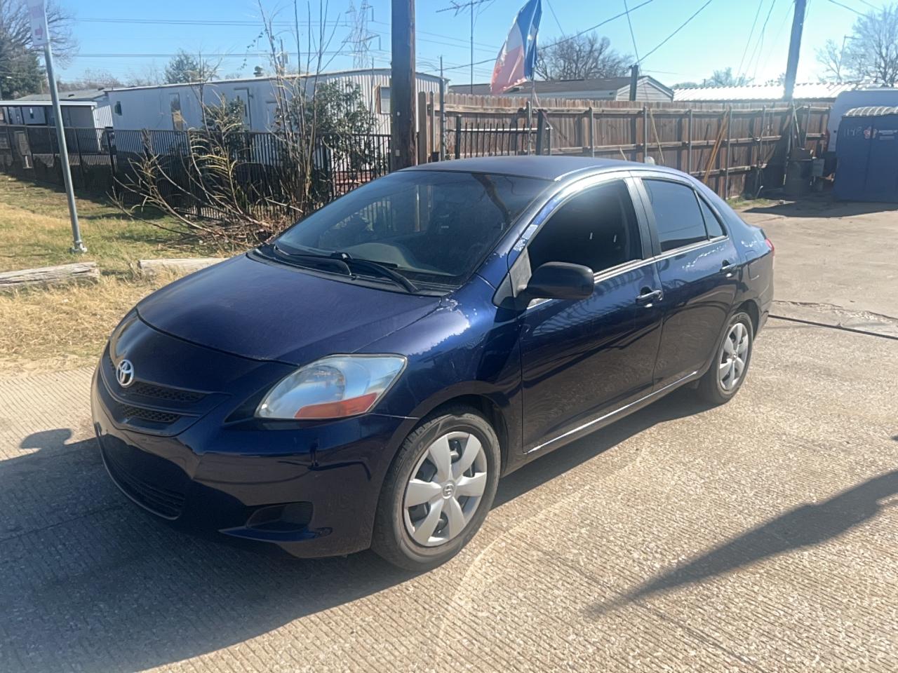 2008 TOYOTA YARIS photo 2