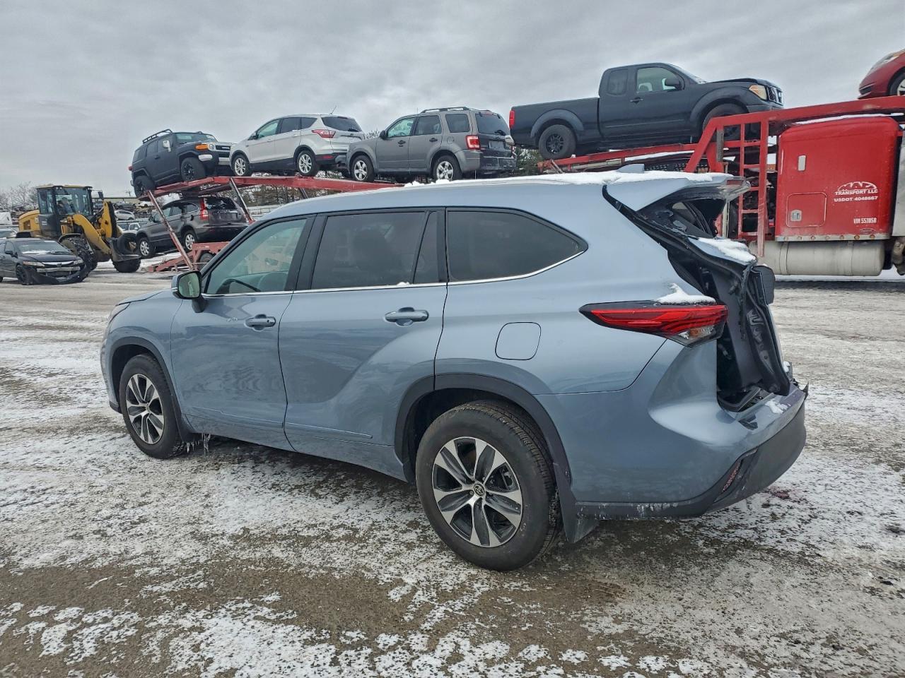 2022 TOYOTA HIGHLANDER XLE photo 3