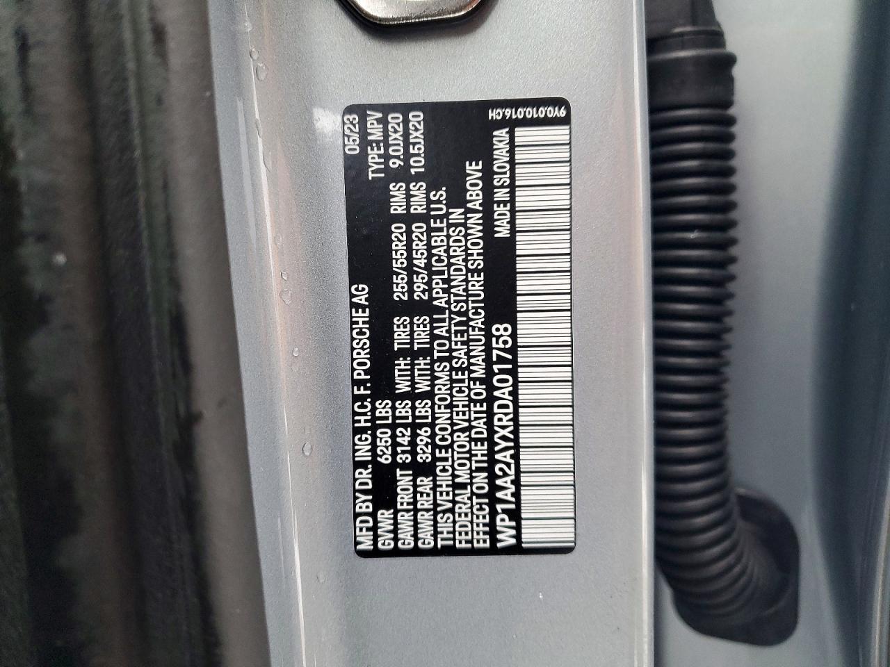2024 PORSCHE CAYENNE photo 13